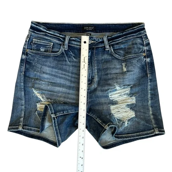 Judy Blue Women’s Sz 1X Distressed High Rise Denim Shorts Dark Wash Stretch - Picture 11 of 13
